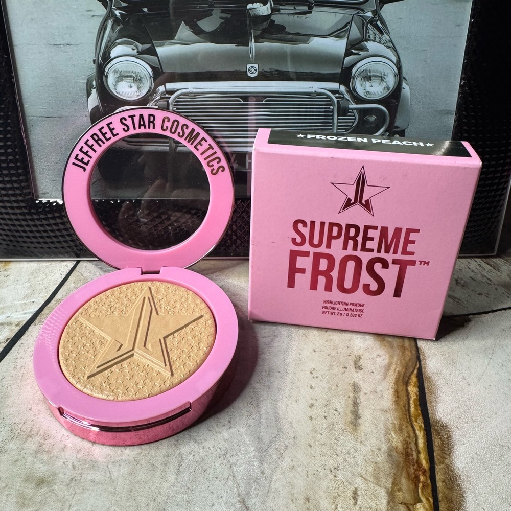 Jeffree Star - Supreme Frost Highlighting Powder - Brand New - Frozen Peach